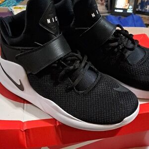 Nike Kwanzi Mens Size 10 Black and White Sneakers